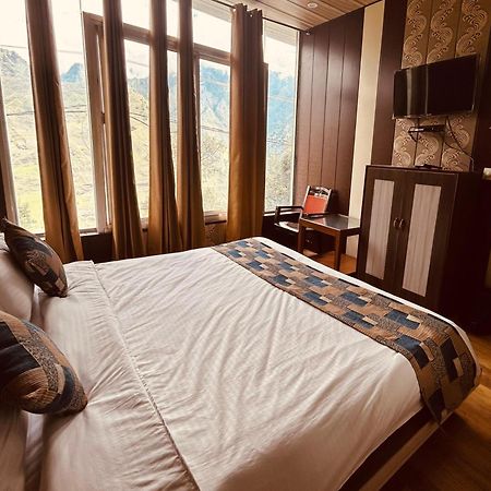 Sleeping Beauty Hotel Moutain View Property Joshīmath Dış mekan fotoğraf