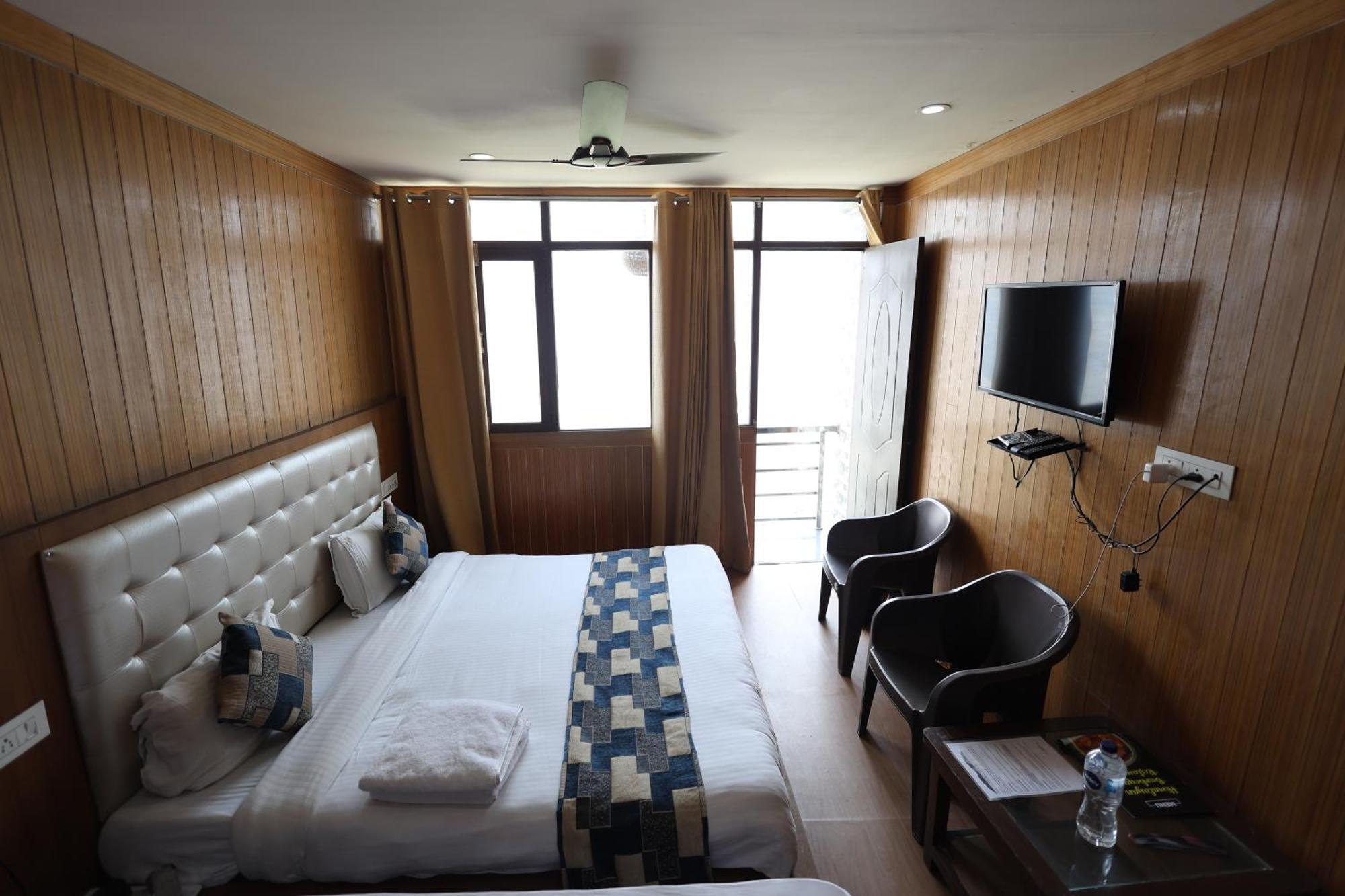 Sleeping Beauty Hotel Moutain View Property Joshīmath Dış mekan fotoğraf