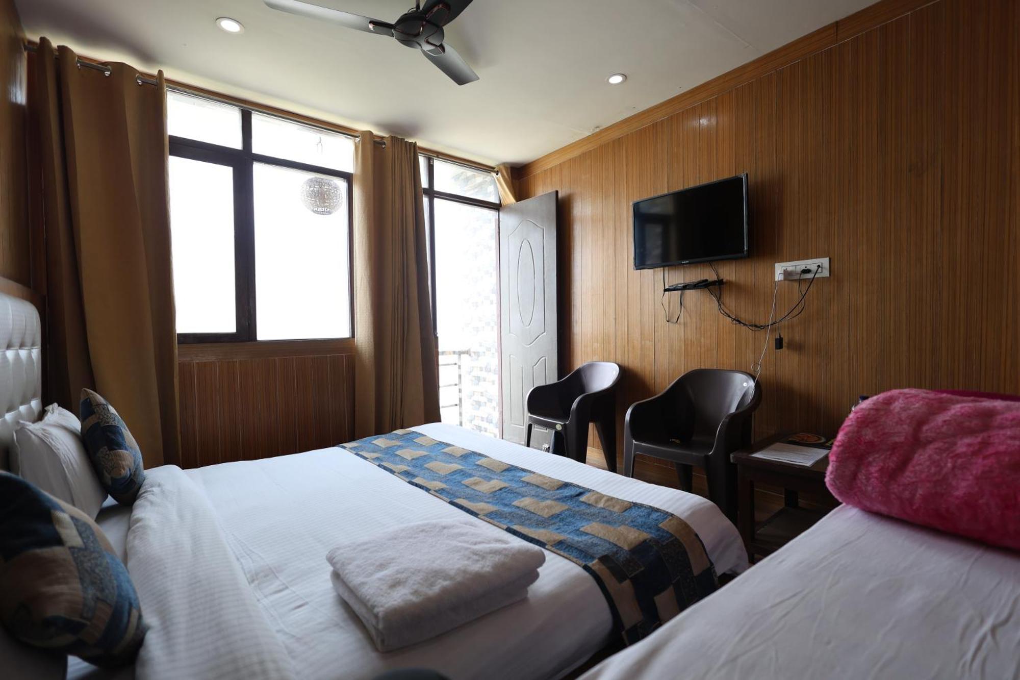 Sleeping Beauty Hotel Moutain View Property Joshīmath Dış mekan fotoğraf